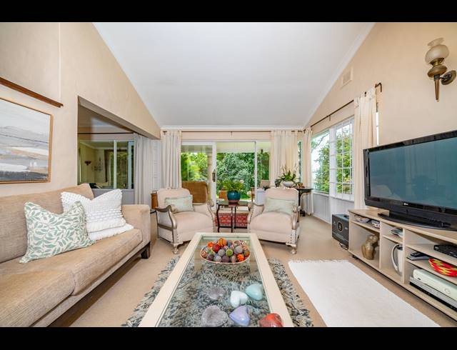 4 BEDROOM HOUSE FOR SALE IN COWIES HILL